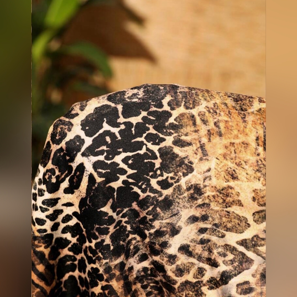 ๐ Backless Animal Print Dress - Picture 6 of 7